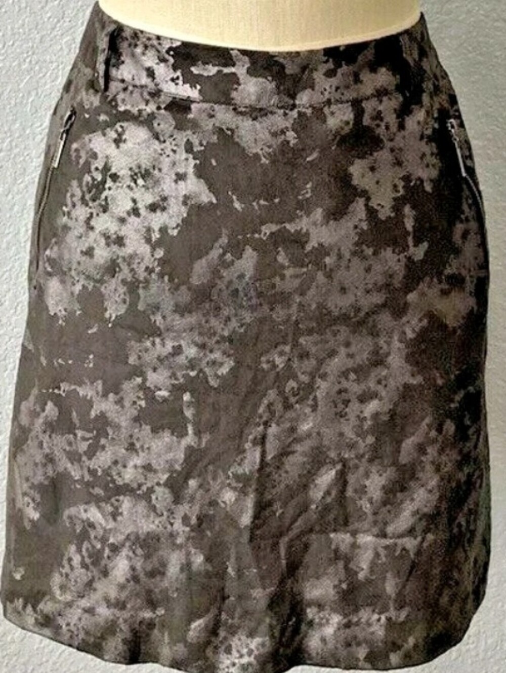 Vivianne Tam A-Line Urban Jungle Faux Suede Metallic Gray Casual Skirt Sz 2